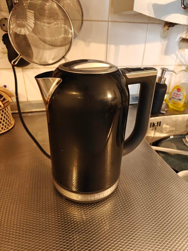 KitchenAid waterkoker - regelbaar - 1.7L - snel heet, 1 tot 2 liter, Ophalen of Verzenden