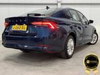 Skoda Octavia 1.0 TSI Business Edition DIGI-DASH CAMERA 2X-P, Auto's, Voorwielaandrijving, Stof, Gebruikt, Blauw