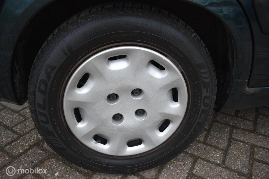 Citroen Xantia 1.8i-16V SX 1995 5DRS, Trekhaak, Auto's, Citroën, Voorwielaandrijving, Stof, 4 cilinders, Origineel Nederlands