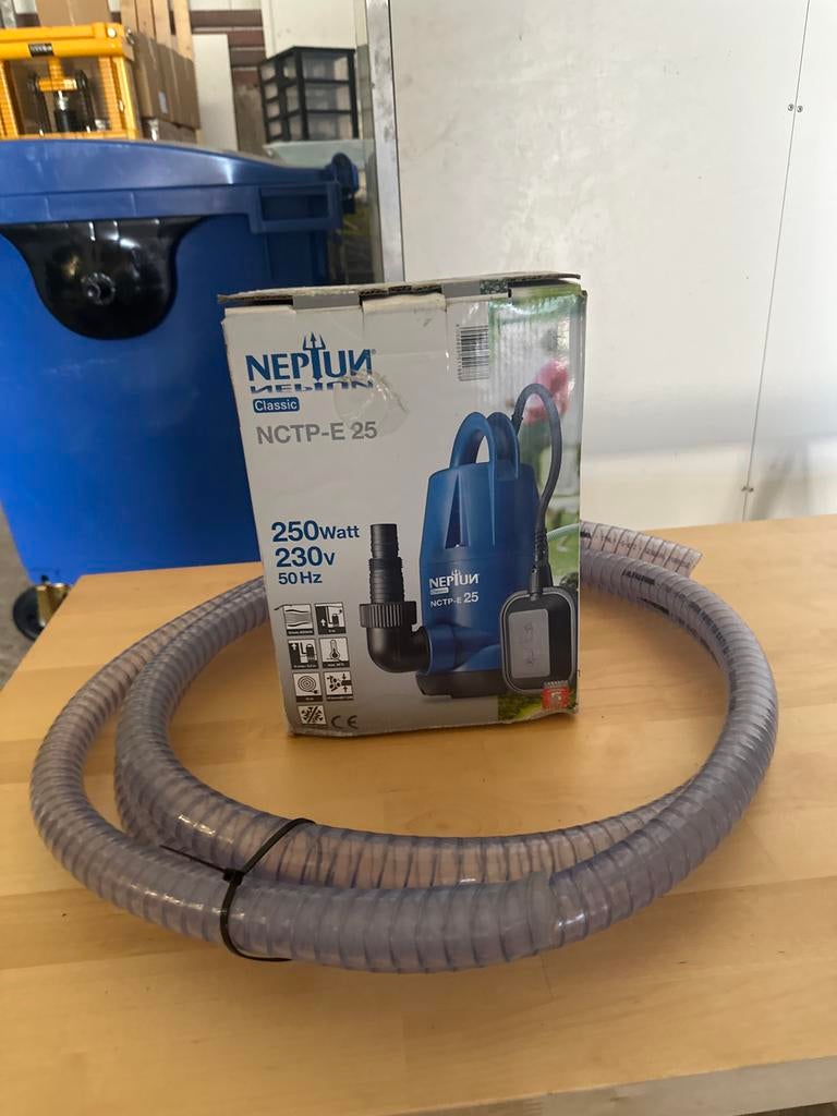Dompelpomp Neptun NCTP-E 25 met slang, Ophalen, Gebruikt, Elektrisch, Dompelpomp
