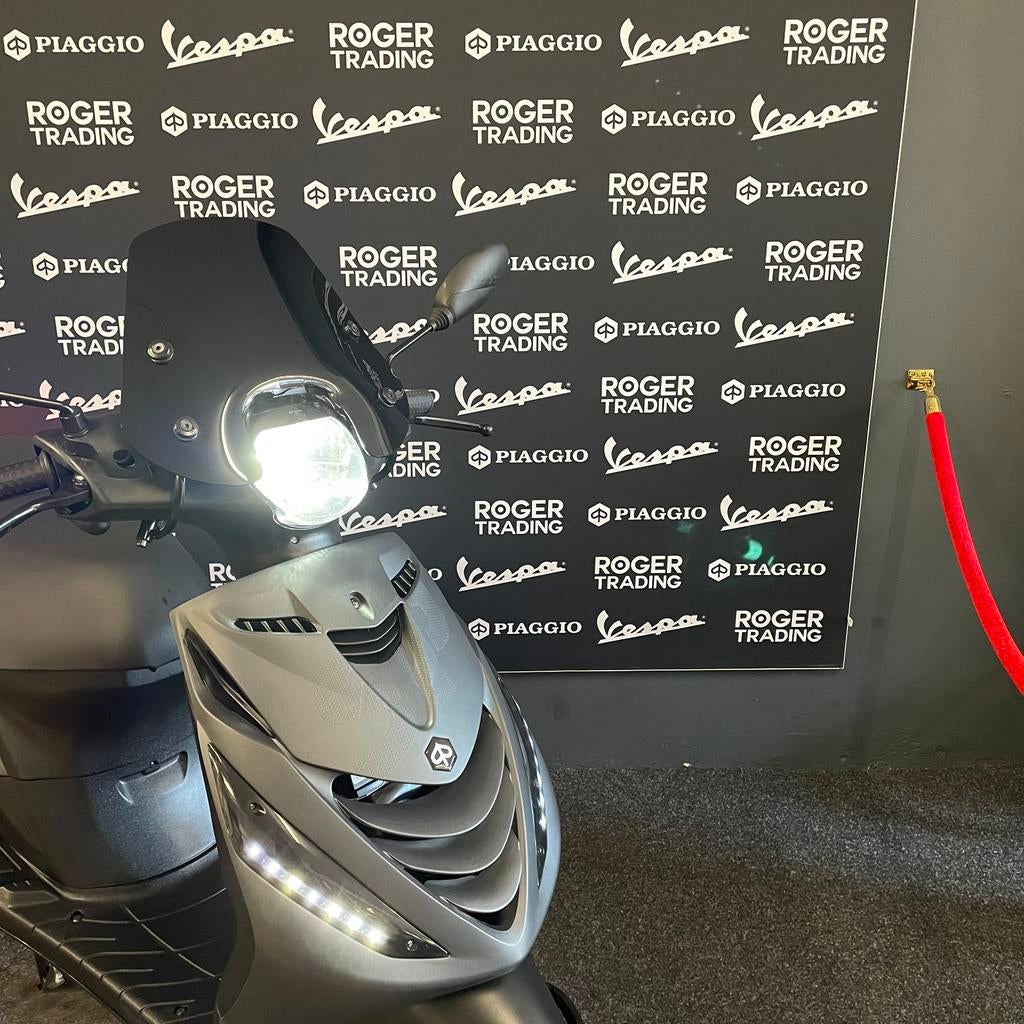 Piaggio Zip 50 Brom 4T E4 ~ Grigio Titanio ~ 2020 5.535km, Ophalen, Piaggio, Maximaal 45 km/u, Zip