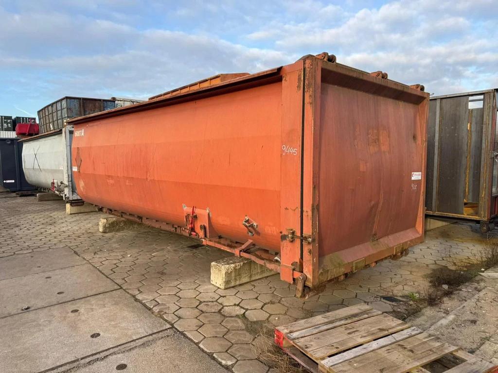 VERNOOY VLOEISTOFDICHT 30M3, Dave Vernooij, Dave@vernooy.nl, Kellensedwarsweg 9
4004 JC  Tiel, NL