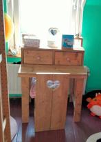 Steigerhouten kinder bureau, Ophalen, Bureau