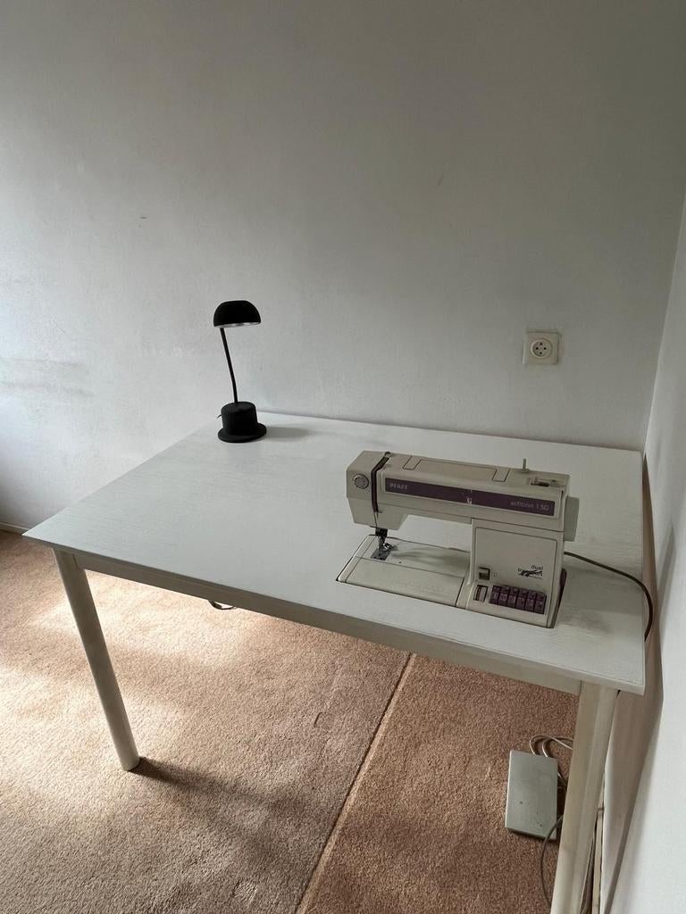 Werkbureau met ingebouwde Pfaff naaimachine, Ophalen, Gebruikt, Naaimachine, Pfaff