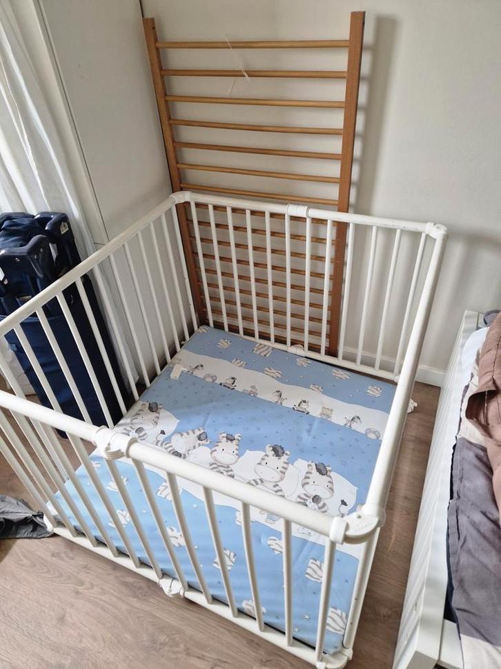 Inklapbare Geuther box, Kinderen en Baby's, Boxen, Gebruikt, Vierkant, Boxkleed, Ophalen of Verzenden