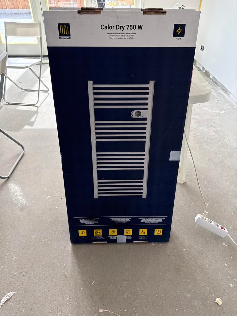 Masterwatt Calor Dry 750 W Elektrische Handdoekradiator Nieu, Ophalen of Verzenden, Nieuw, 500 tot 800 watt, Radiator