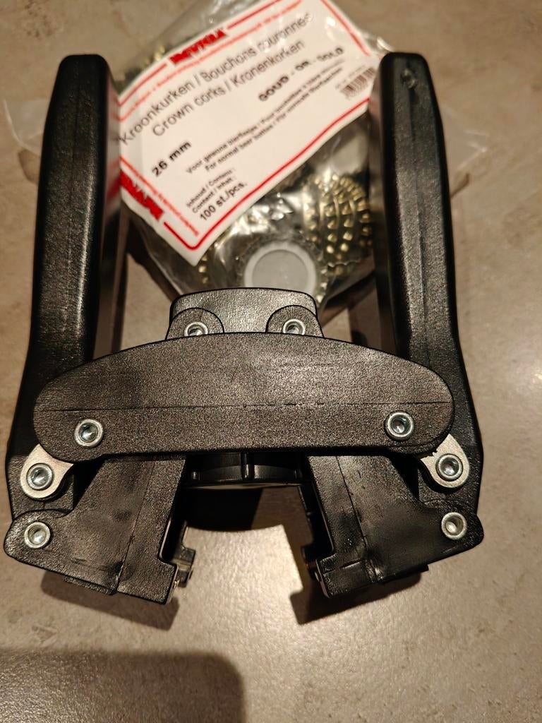 Kroonkurk apparaat plus doppen, Ophalen of Verzenden, Gebruikt, Flesje(s), Overige merken