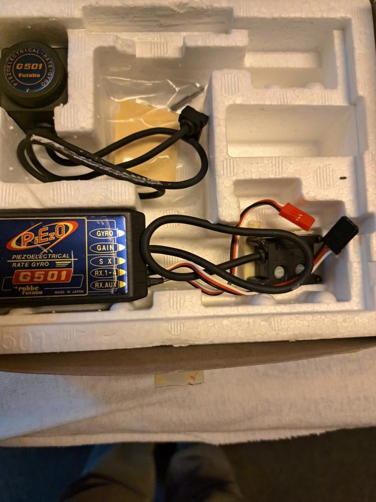 Futaba gyro, Ophalen of Verzenden, Zo goed als nieuw