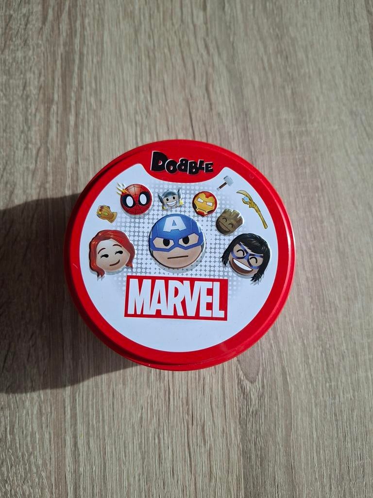 Dobble Marvel Reisspel - Zo goed als nieuw, Ophalen of Verzenden, Zo goed als nieuw, Een of twee spelers, Asmodee