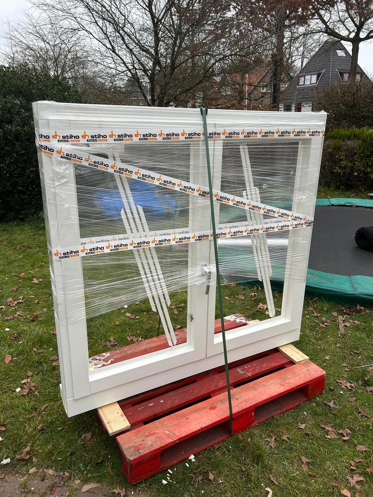 Nieuw triple glas houten kozijn stolpraam, Doe-het-zelf en Verbouw, Kozijnen en Schuifpuien, Raamkozijn, Nieuw, Inclusief glas