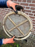 Rond kantelbaar raam vintage gietijzer oud 39,5cm, Doe-het-zelf en Verbouw, Glas en Ramen, Gevelraam of Ruit, Gebruikt, Minder dan 80 cm