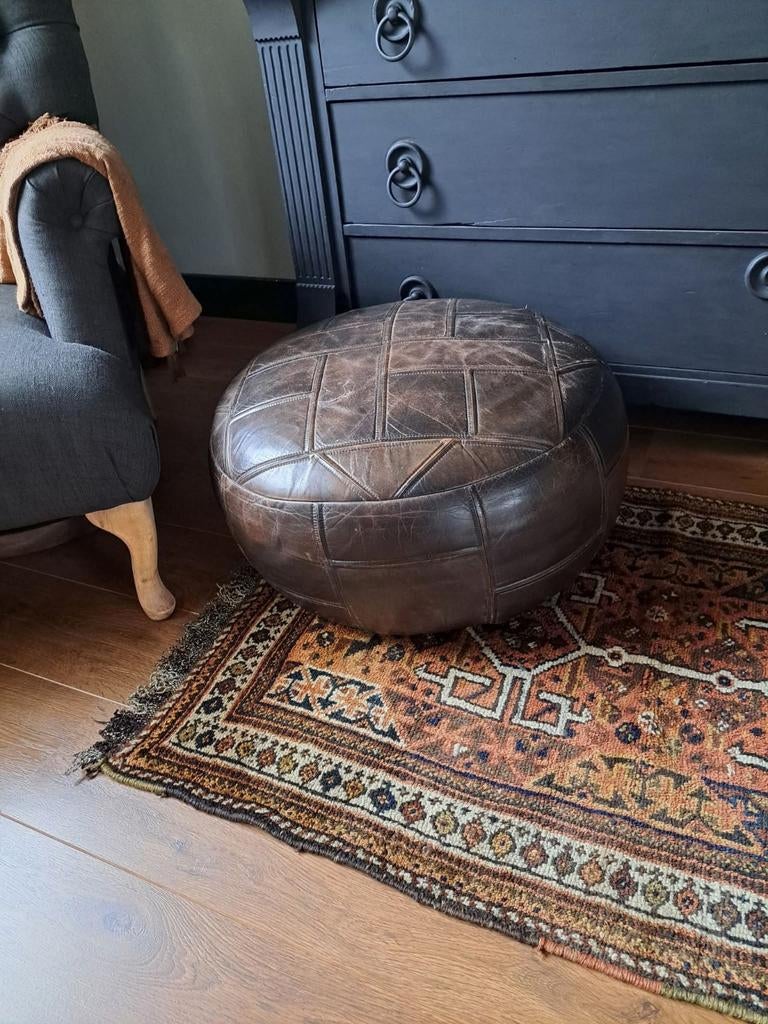 Vintage poef bruin sober,landelijk,vtwonen, Ophalen, Minder dan 50 cm, Minder dan 50 cm, X
