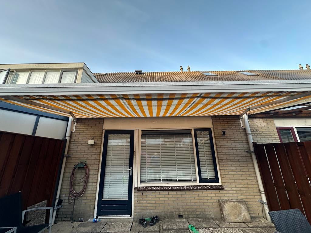 Zonnescherm, geel/wit gestreept, Ophalen, Gebruikt, 450 cm of meer, 150 tot 300 cm