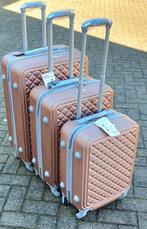 Diverse drie delige kofferset voor € 85 VERZENDEN MOGELIJK, Hard kunststof, Ophalen of Verzenden, Koffer, 70 cm of meer