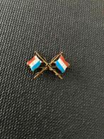 Oude broche dubbele vlag - Nederlandse vlaggen  apart, Ophalen of Verzenden, Gebruikt, Overige onderwerpen, Speldje of Pin