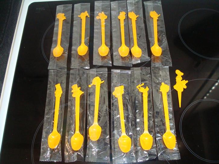 DISNEYLAND PARIJS HOTEL LEPELTJE"S, Verzamelen, Disney, Overige typen, Mickey Mouse, Ophalen of Verzenden