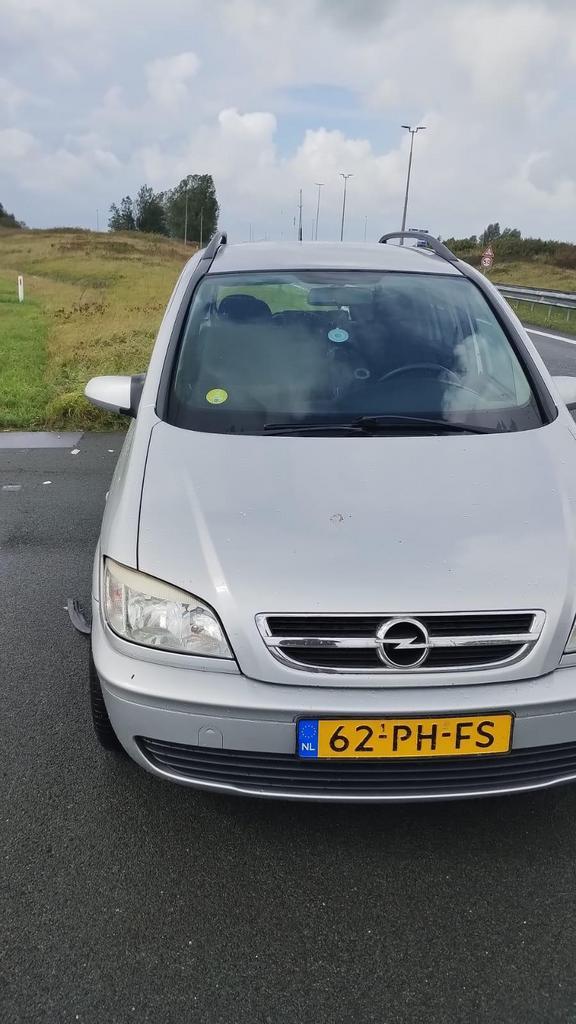 Opel Zafira 1.8 16V 2004 Grijs, Auto's, Opel, Particulier, Zafira, ABS, Airbags, Airconditioning, Boordcomputer, Centrale vergrendeling