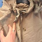 Woolrich luxe winterjas zand beige met capuchon mt 140 49899, Kinderen en Baby's, Meisje, ., Ophalen of Verzenden, Zo goed als nieuw