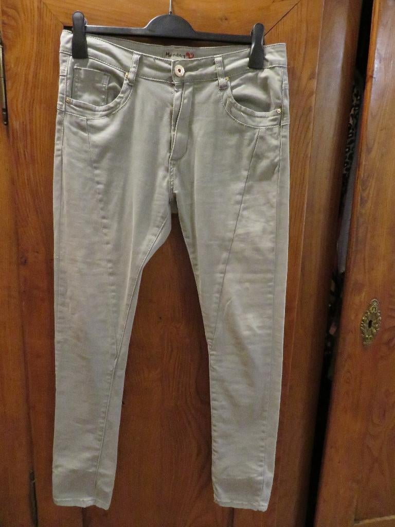Dames broek Fashion Denim Monday maat 40 beige Z.G.A.N., Kleding | Dames, Broeken en Pantalons, Maat 38/40 (M), Beige, Fashion Denim