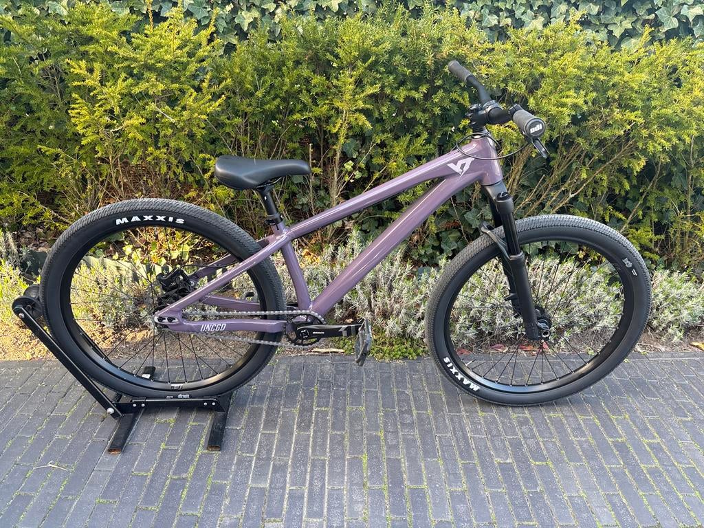 YT Dirtlove Core 1, Fietsen en Brommers, Ophalen, Zo goed als nieuw, Aluminium, 24 inch of meer
