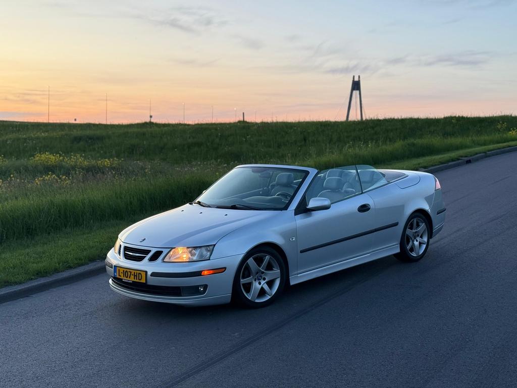 Saab 9-3 1.8 T Cabrio 2005 Grijs, Auto's, Saab, Voorwielaandrijving, 1998 cc, Zwart, 4 cilinders