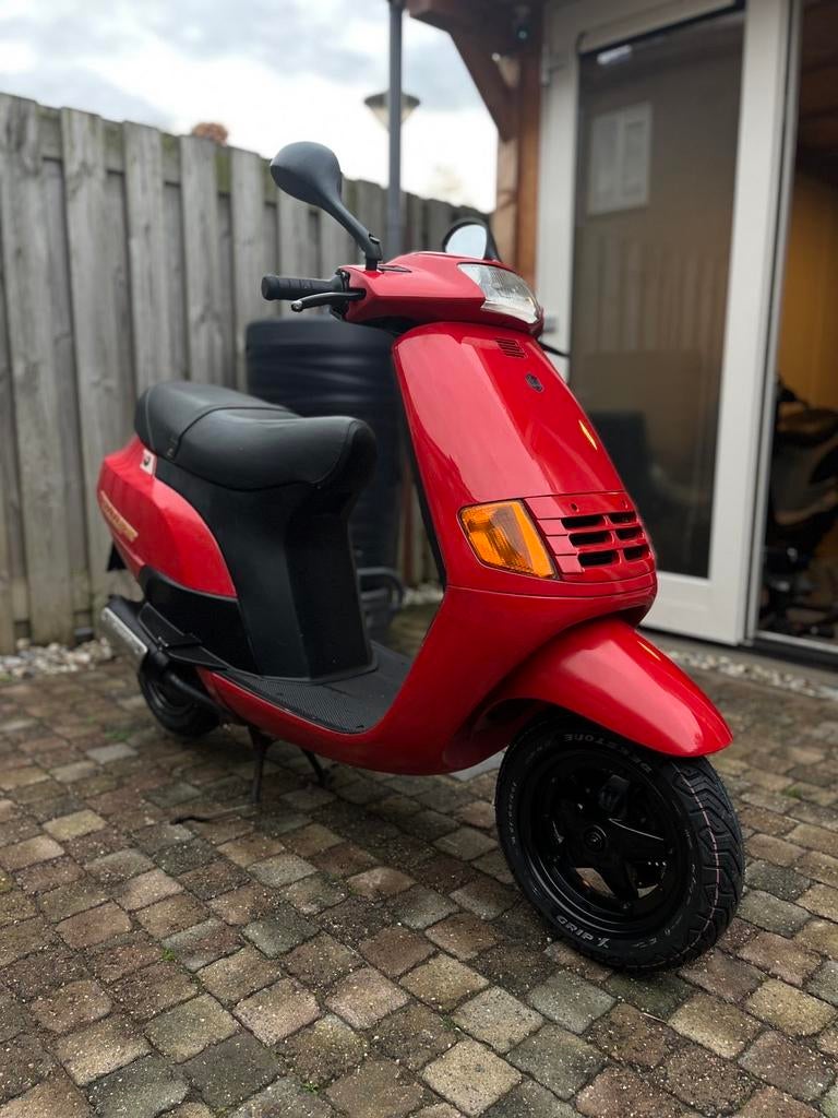 GEZOCHT Piaggio Quartz Brom Frame, Fietsen en Brommers, Scooters | Piaggio, Ophalen, Zo goed als nieuw, Overige modellen