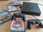 PlayStation 4 Slim met 2 controllers en 4 games, Gebruikt, Verzenden, Overige genres, 2 spelers