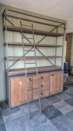 Industriële kast met ladder. Robuust & Uniek!, Industrieel, Loft, Met deur(en), 200 cm of meer, 150 tot 200 cm