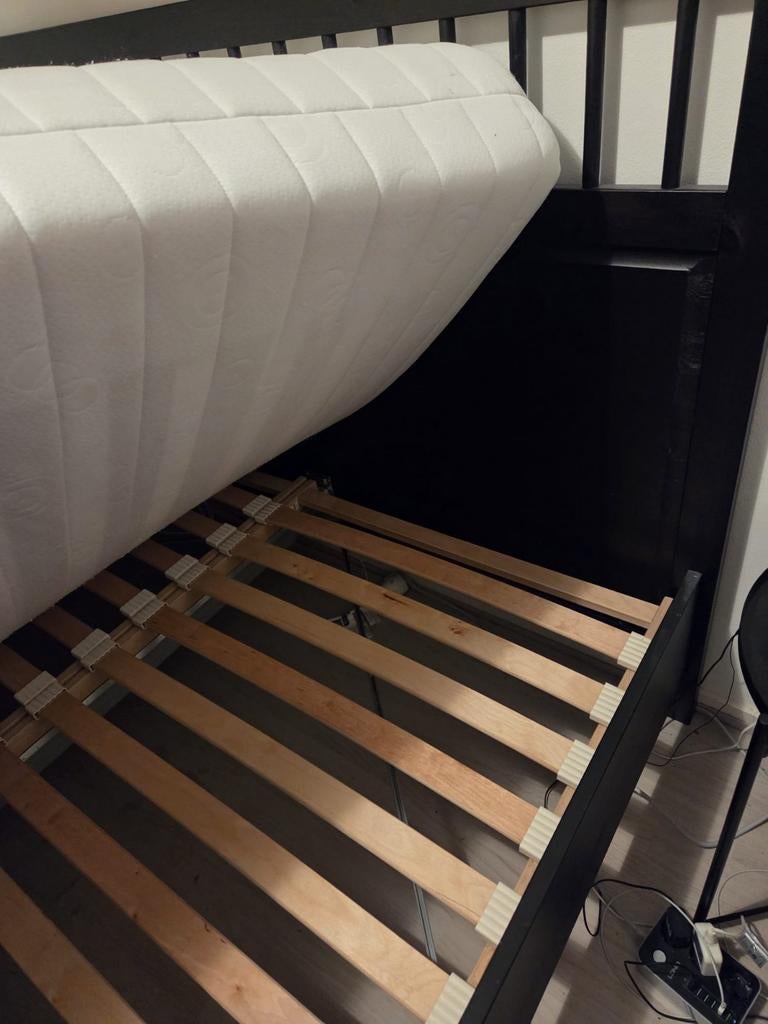 Ikea Hemnes Bed 160x200, Huis en Inrichting, Ophalen, Gebruikt, Zwart, Tweepersoons