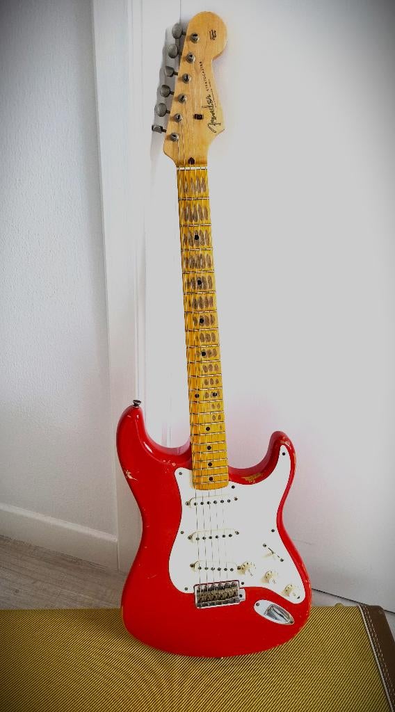 Fender Stratocaster CS 2009 relic 57 Red, Muziek en Instrumenten, Ophalen, Zo goed als nieuw, Solid body, Fender