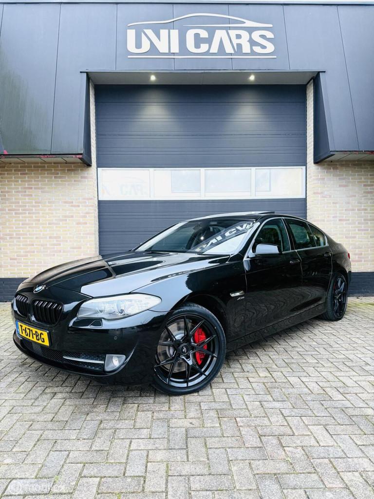 BMW 5-serie 550xi High Executive|408 PK|Opendak|Head Up|LM19, Auto's, BMW, Automaat, Euro 5, Gebruikt, 2000 kg