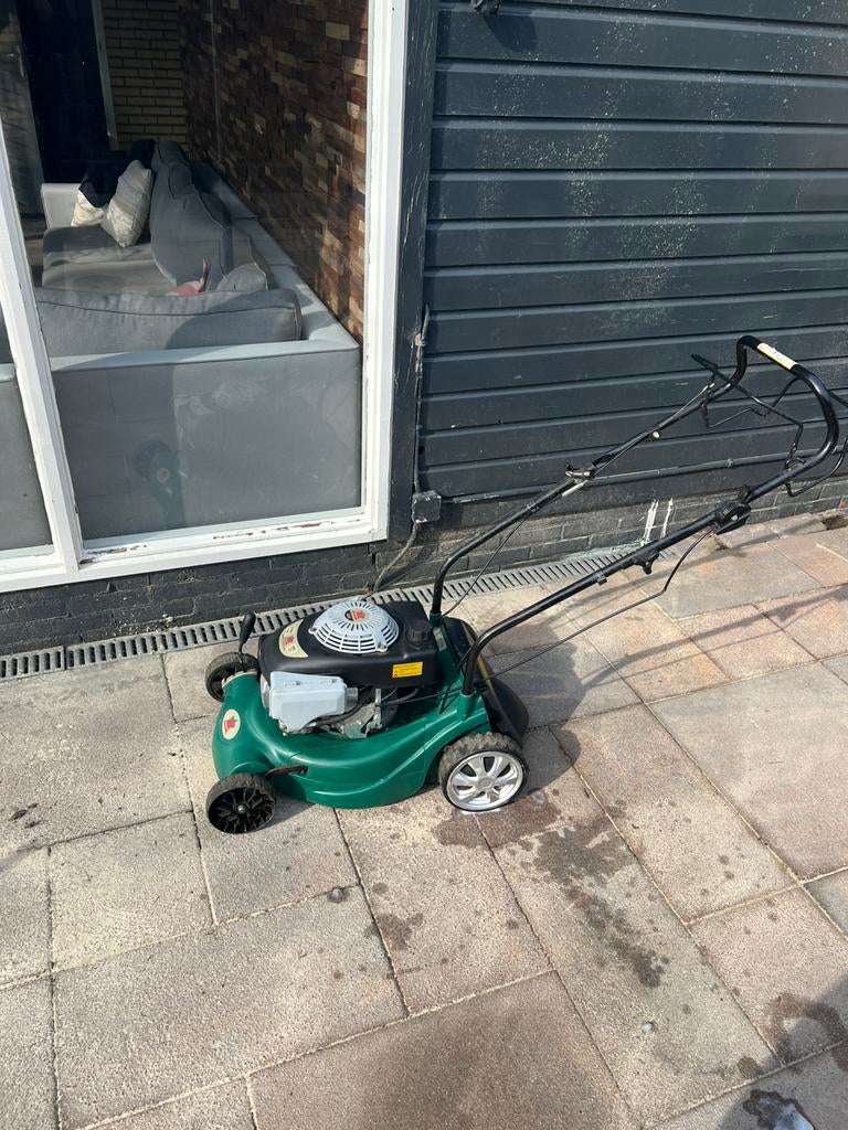 Benzine maaier, Tuin en Terras, Ophalen, Zo goed als nieuw, Benzine-grasmaaier
