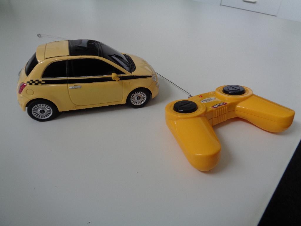 Fiat 500 radiografisch, Ophalen of Verzenden, Gebruikt, Overige schalen, Auto onroad