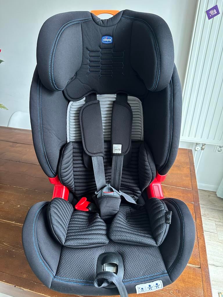 Chicco autostoeltje, Chicco, 9 t/m 36 kg, Gebruikt, Autogordel