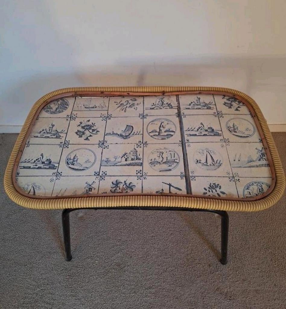 Vintage bijzettafel met tegeltjes print, Ophalen, Gebruikt, Minder dan 45 cm