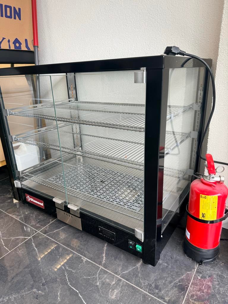 Vitrinekast met glazen deuren en planken, Huis en Inrichting, Kasten | Vitrinekasten, Gebruikt, Minder dan 100 cm, 50 tot 100 cm