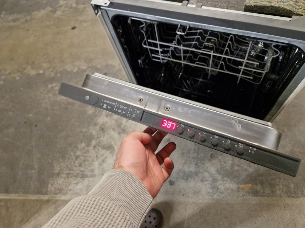 IKEA Luxe 45 cm Volledig Inbouw Vaatwasser !! 145 EURO !!, Ophalen, Minder dan 10 liter, Energieklasse A of zuiniger, Zo goed als nieuw