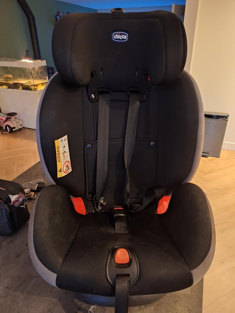 Chicco autostoel gebruikt en in goede staat, Ophalen, Autogordel of Isofix, Gebruikt, Zijbescherming