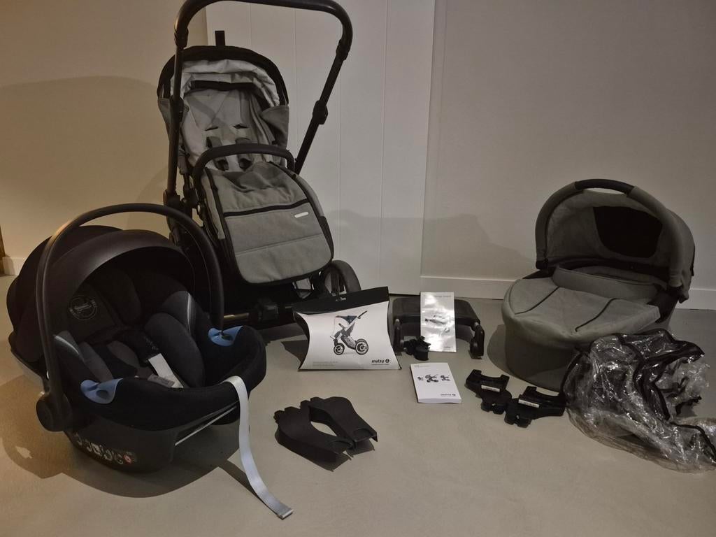 Mutsy Kinderwagen + Cybex Aton Autostoel - Complete Set, Ophalen, Gebruikt, Mutsy, Verstelbare duwstang