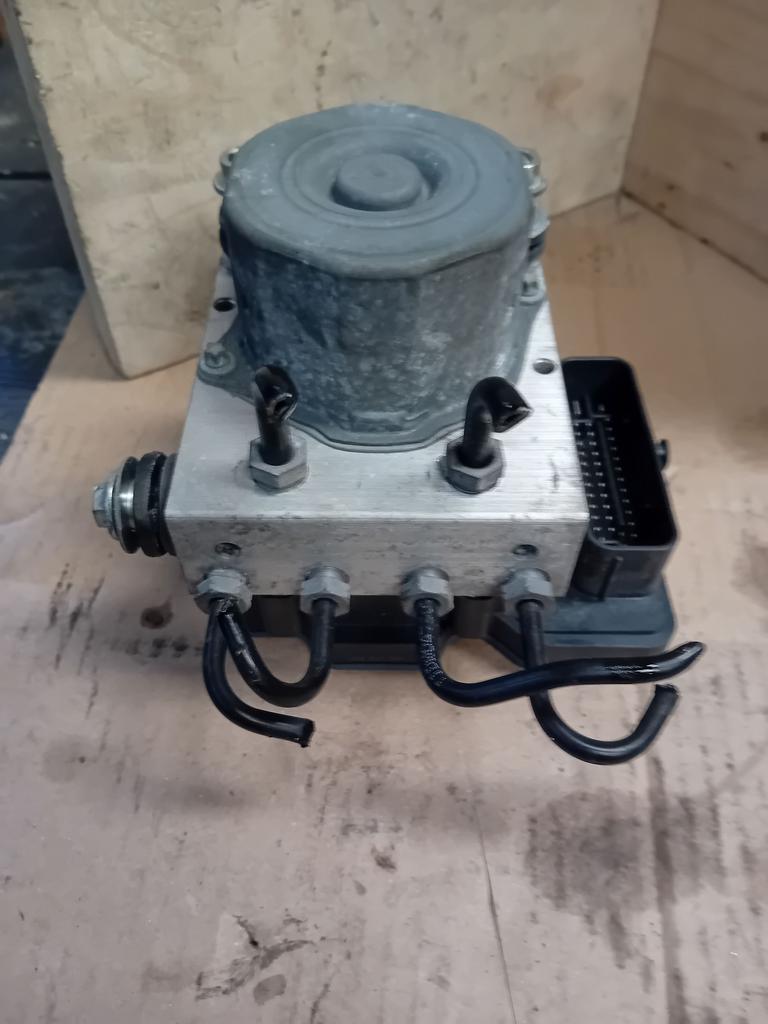 ABS pomp Mercedes CLA 2.0 2014, Auto-onderdelen, Remmen en Aandrijving, Gebruikt, -, Ophalen of Verzenden, -