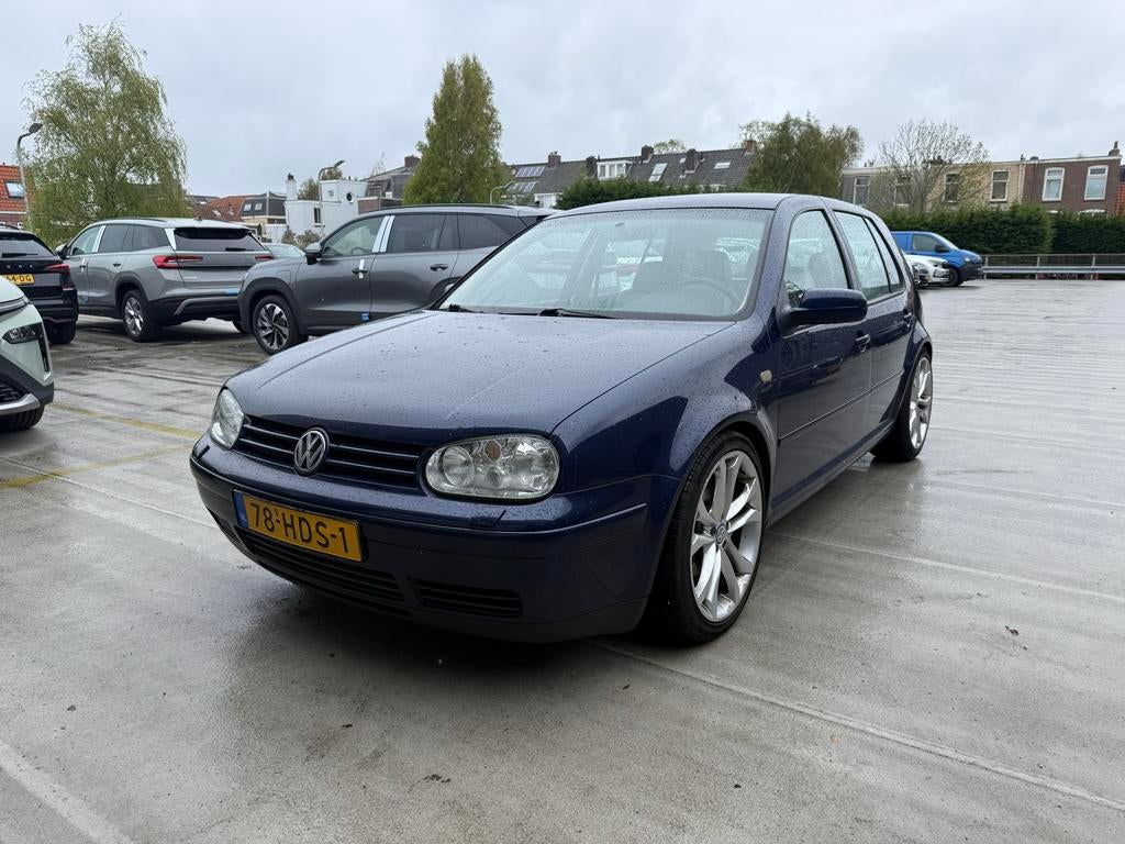 Volkswagen 1999 Blauw met beige recaro zetels, Auto's, Voorwielaandrijving, Blauw, Leder, Sportstoelen