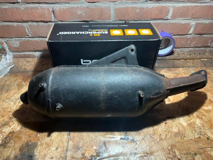 Piaggio 125/180 uitlaat, Fietsen en Brommers, Brommeronderdelen | Scooters, Zo goed als nieuw, Piaggio, Uitlaat, Ophalen of Verzenden