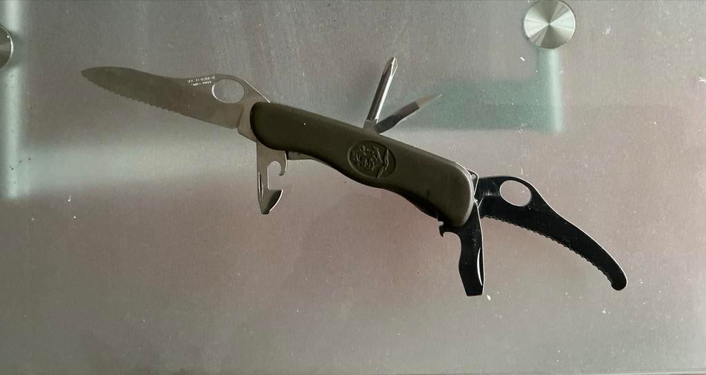 Victorinox Nederlands Legermes - Nieuw met Dubbel Mes en Too, Ophalen of Verzenden, Nieuw