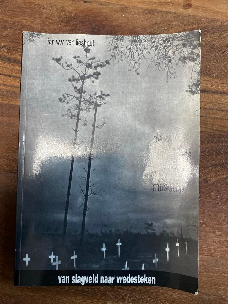 De stamboom van een museum - Jan W.V. van Lieshout, Ophalen of Verzenden, Niet van toepassing, Gelezen, Algemeen