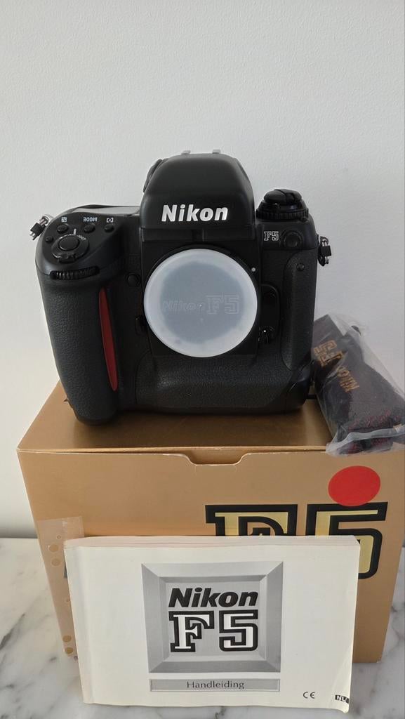 Nikon F5 analoge spiegelreflexcamera, Audio, Tv en Foto, Fotocamera's Analoog, Ophalen of Verzenden, Zo goed als nieuw, Spiegelreflex