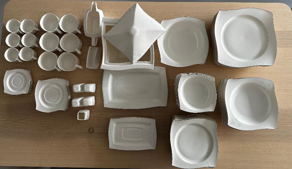 Elegante complete serviesset met verfijnd design, Ophalen, Zo goed als nieuw, Overige stijlen, Porselein