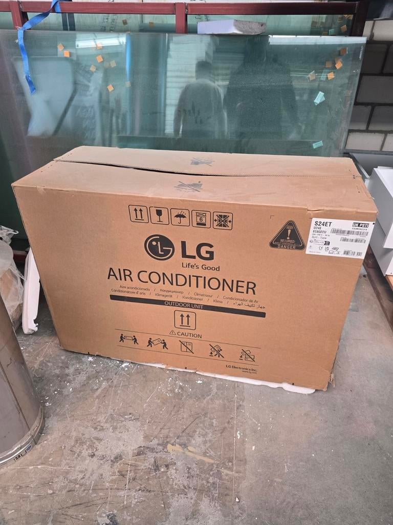 LG S24ET split buiten unit, Witgoed en Apparatuur, Ophalen, Nieuw, 3 snelheden of meer, Wandairco