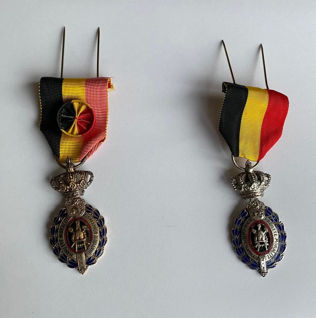 2 Medailles, Belgische onderscheiding/herdenkingsmedaille, Ophalen of Verzenden