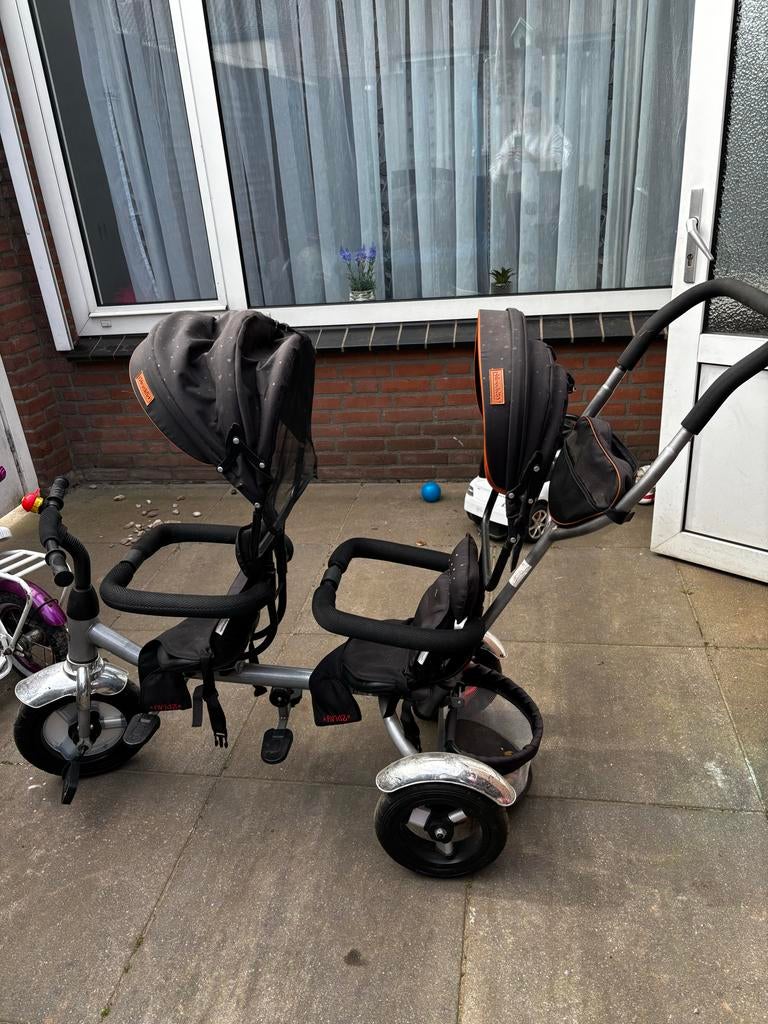 Tweeling driewieler voor kinderen, Kinderen en Baby's, Kinderwagens en Combinaties, Ophalen, Gebruikt, Overige merken, Duowagen