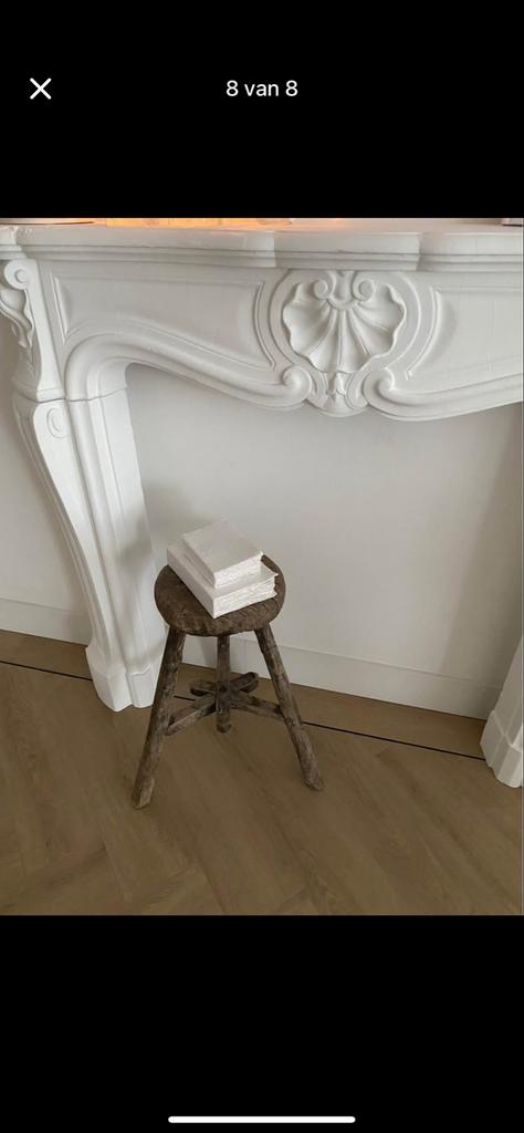 Mooi stoer sober krukje, oude uitstraling, decoratief, Huis en Inrichting, Krukjes, Ophalen of Verzenden, Gebruikt, Hout